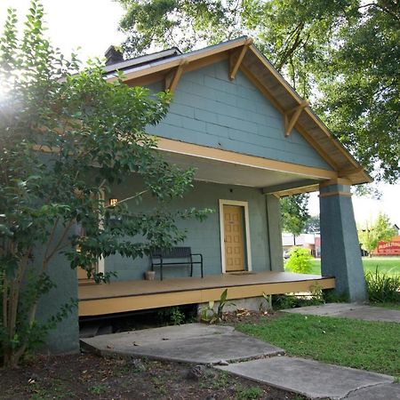 Cajun Hostel Downtown Lafayette Exterior foto